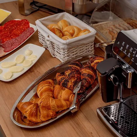 Seven Seas Bed and breakfast 4*