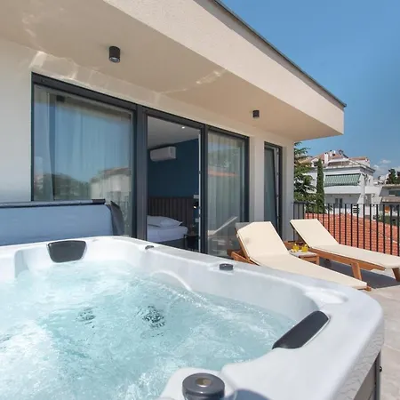 Seven Seas 4* Split