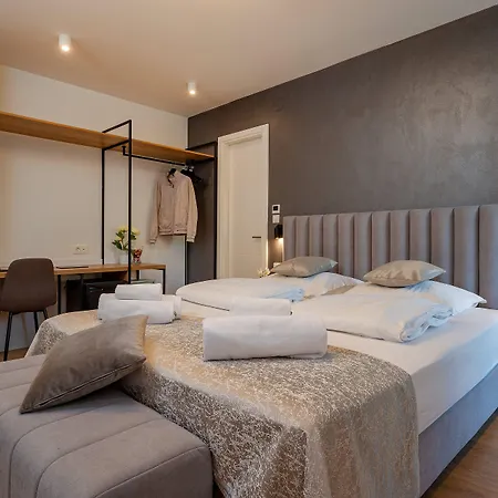 Seven Seas Bed & Breakfast