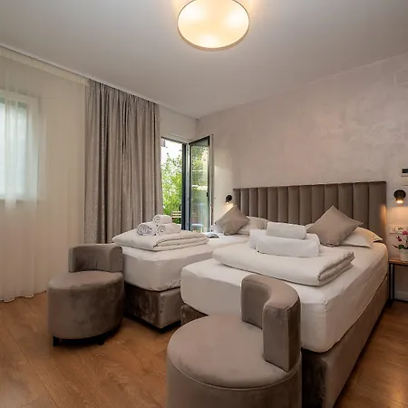 Seven Seas Bed & Breakfast