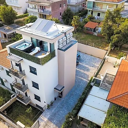 Seven Seas Split
