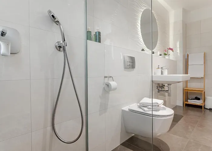 לינה וארוחת בוקר Seven Seas