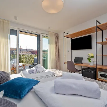 Seven Seas Nocleg ze śniadaniem Split